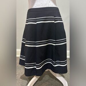 The Limited A-Line skirt nautical navy & white back zip sz XS 2 4